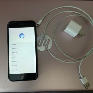 Apple iPhone 6 sleek unlocked working midnight plus charger & block